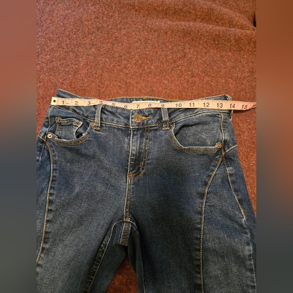 Garage Denim Low-rise Flare Jeans Size 7 - Picture 4 of 8